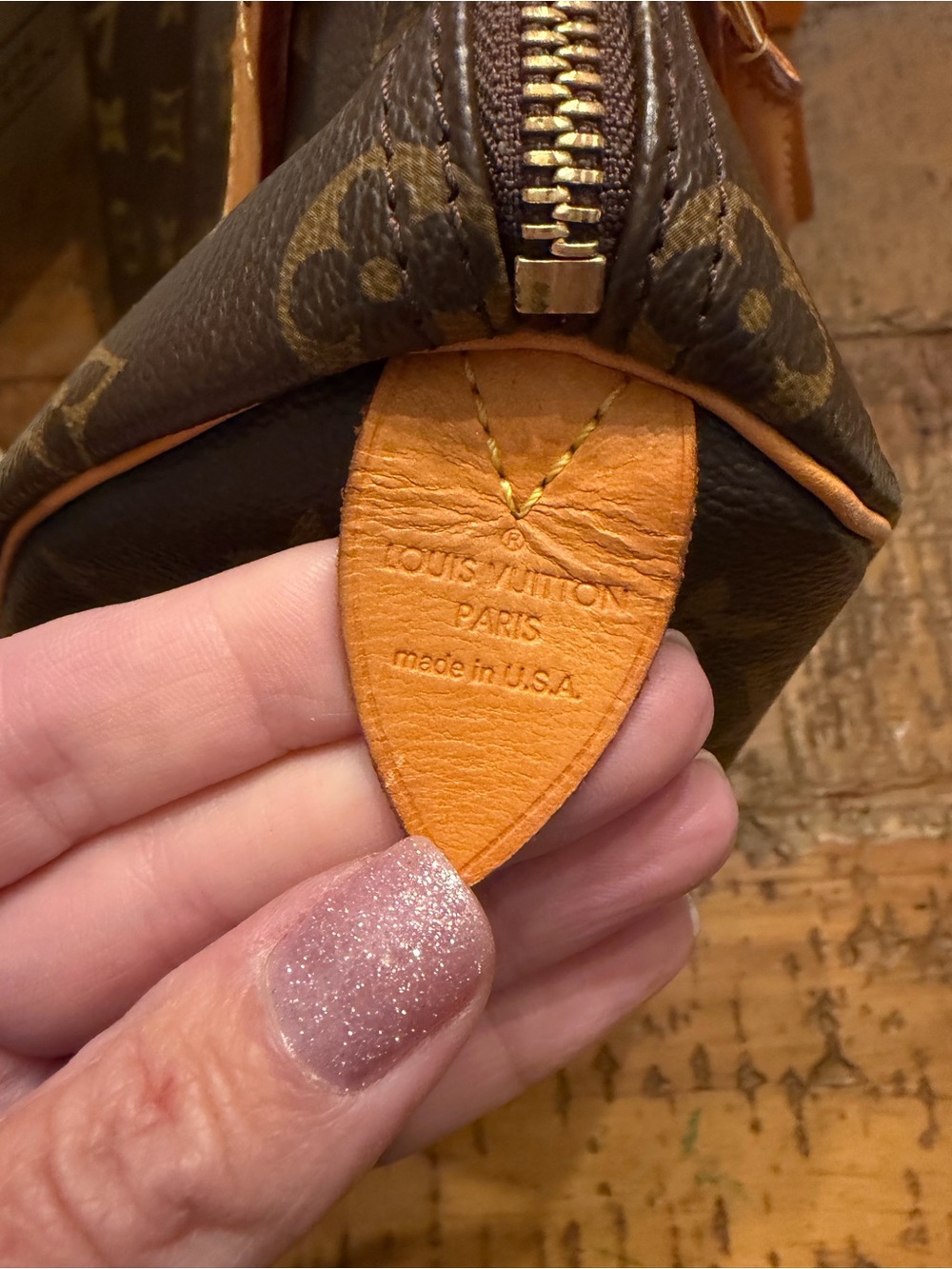 Louis Vuitton Monogram “Speedy 25” - Picture 9 of 13
